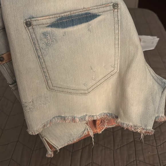 EUC Free People blue denim distressed jean shorts with interior stripe detail - Picture 12 of 12